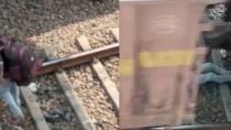 Η τρομακτική στιγμή που τρένο περνάει πάνω από αγόρι (βίντεο)