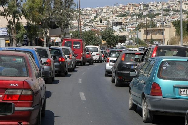 Κυκλοφοριακό κομφούζιο στο δρόμο Ηρακλείου Τυμπακίου