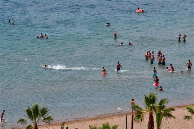 Φεύγει ο καύσωνας, κατακόρυφη πτώση της θερμοκρασίας