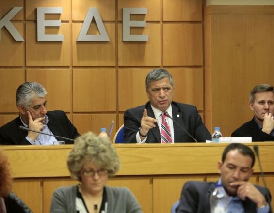 Συνεδριάζει η ΚΕΔΕ παρουσία Θεοδωρικάκου και Λιβανιού