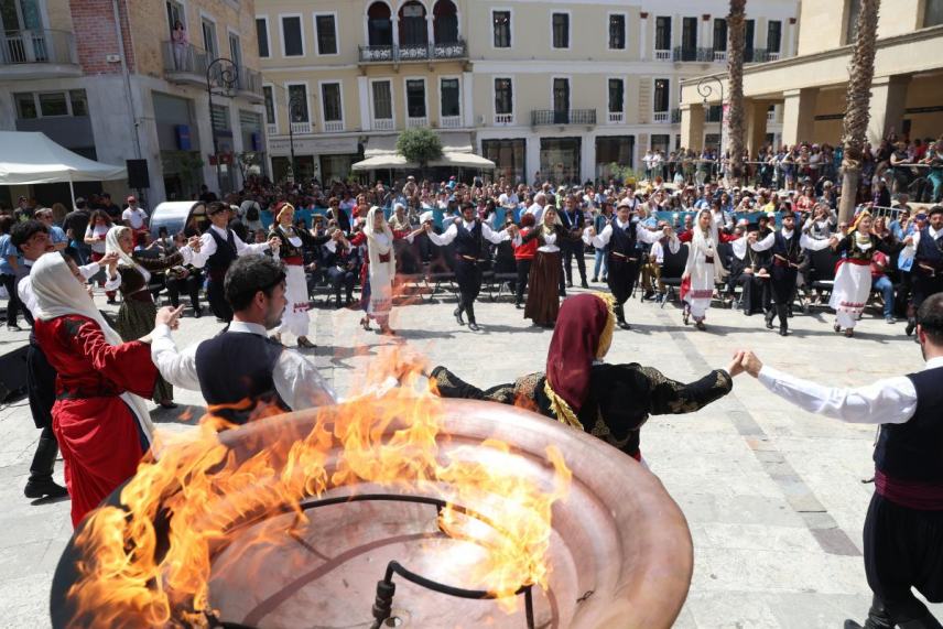 Το Ηράκλειο υποδέχθηκε με τιμές Αρχηγού Κράτους την Ολυμπιακή Φλόγα