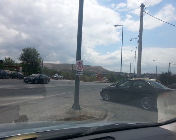 Ηράκλειο: Παράγινε το κακό με τα “πάρκινγκ εξυπηρέτησης πελατών” (φωτο)