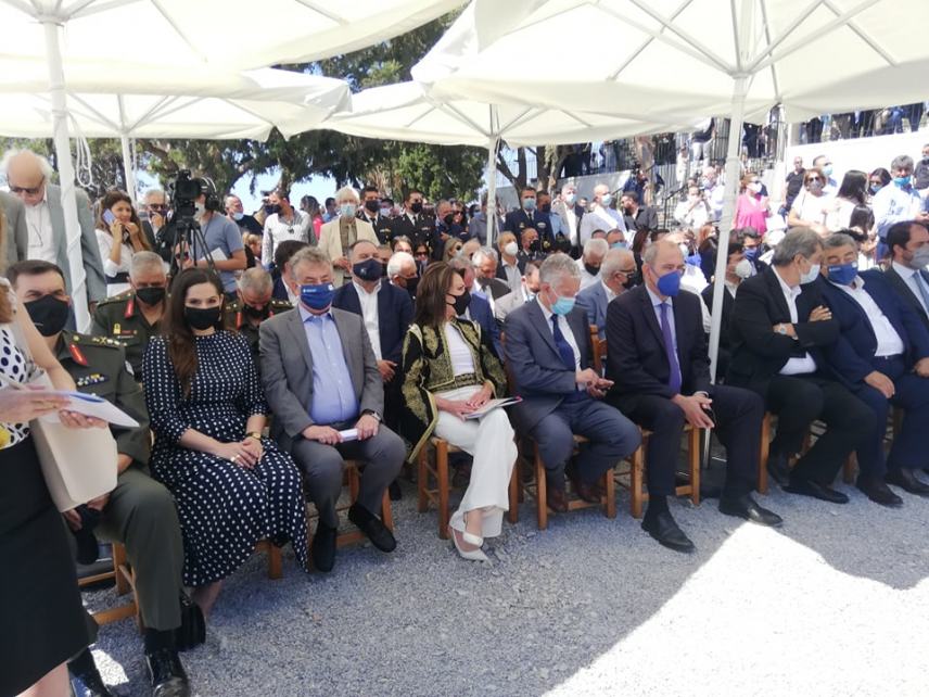 Με λαμπρότητα ο εορτασμός για τα 200 χρόνια απο την κήρυξη της επανάστασης στην Κρήτη