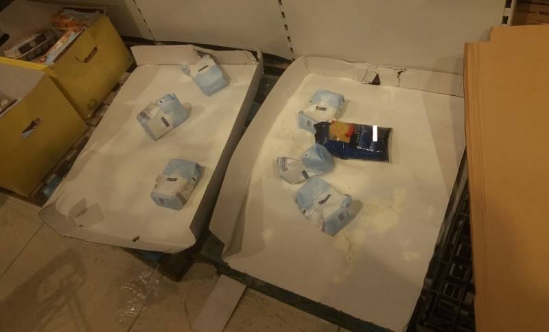 Σε έναν ιδιότυπο αγώνα δρόμου έχουν επιδοθεί μικρά και μεγάλα καταστήματα τροφίμων