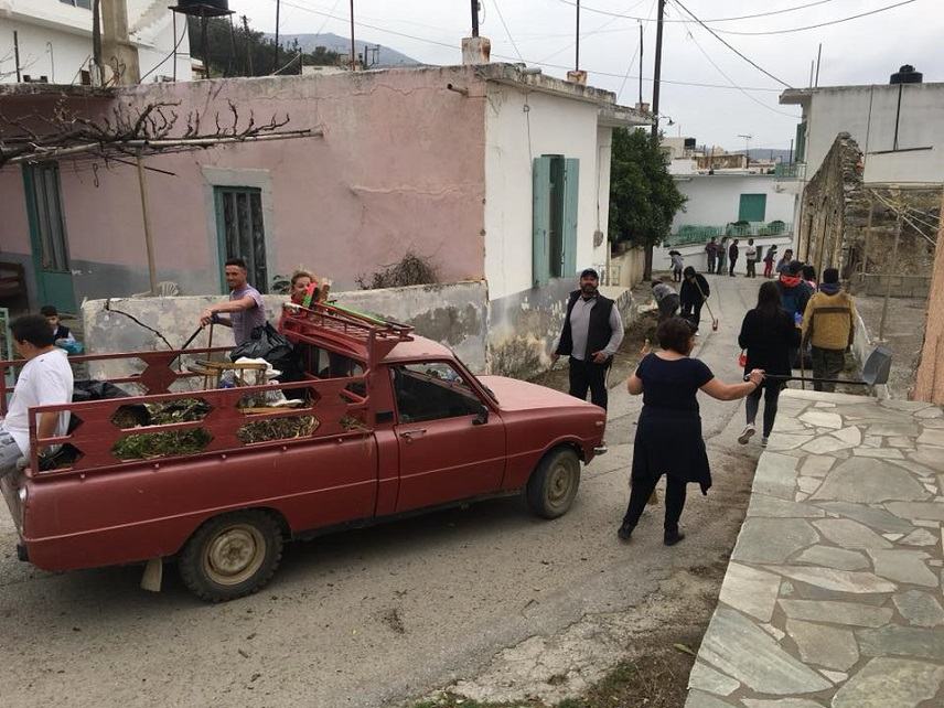 Πήραν «φωτιά» οι σκούπες την Κυριακή το πρωί στην  Πόμπια