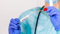 Rapid test: Είναι πιο αποτελεσματικά όταν γίνονται από τη μύτη ή το στόμα;