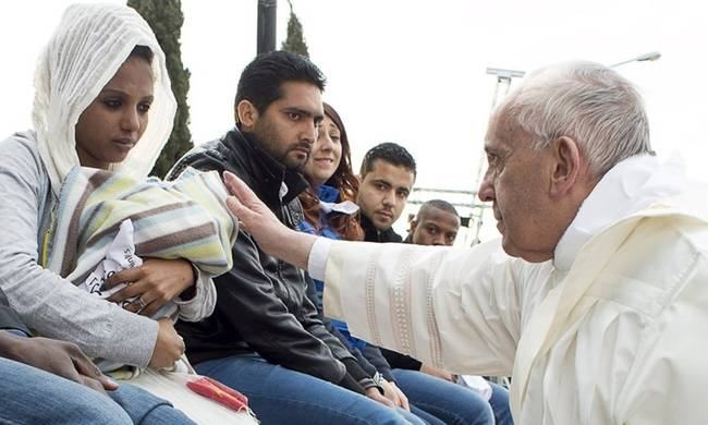 Πάπας Φραγκίσκος: H Ελλάδα αποτελεί παράδειγμα προς μίμηση