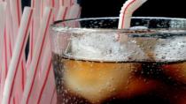 Συνδέουν τον καρκίνο με τα ... σακχαρούχα ποτά