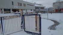 Κλειστά και σήμερα τα σχολεία της Αγίας Βαρβάρας λόγο του χιονιά