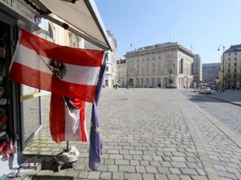 Αυστρία: Ο υπουργός Εξωτερικών δεν αποκλείει ανάκληση του ανοίγματος των συνόρων