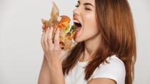 Τρεις λόγοι που θα σας πείσουν να τρώτε πιο αργά
