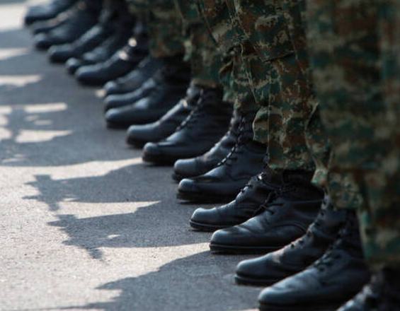 Δεν αυξάνεται η στρατιωτική θητεία στον Ελληνικό Στρατό