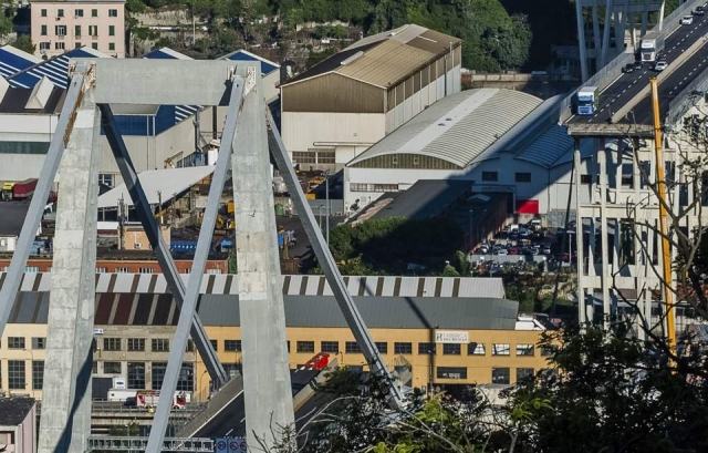 Στους 43 οι νεκροί από την κατάρρευση της γέφυρας στη Γένοβα
