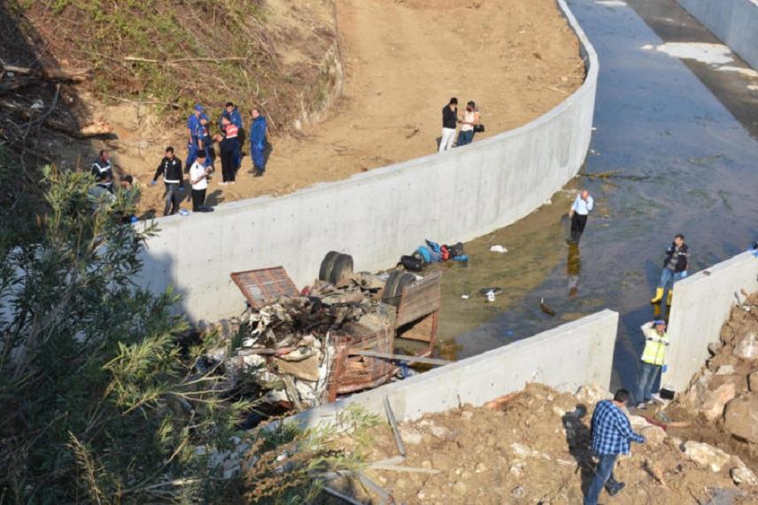 ΣΟΚ:19 μετανάστες βρήκαν τραγικό θάνατο σε  τροχαίο ατύχημα στην Τουρκία