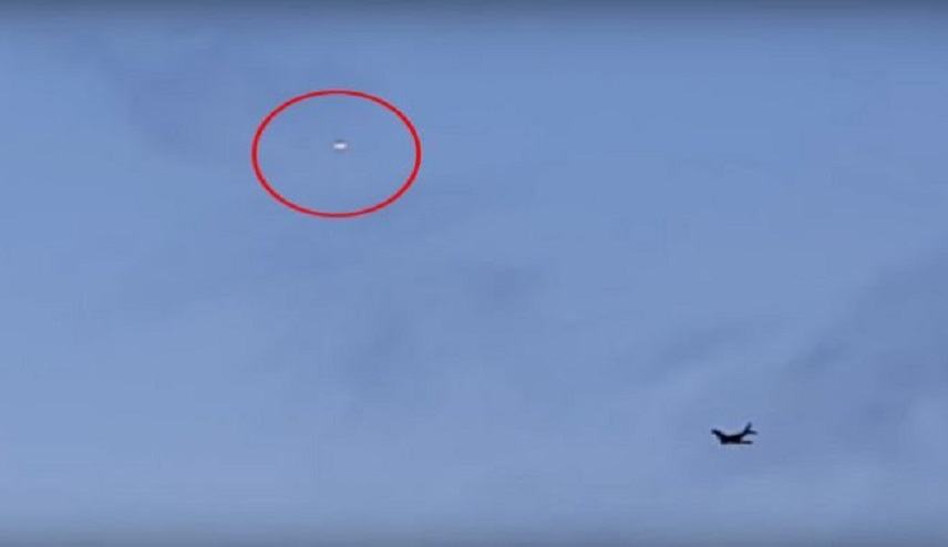 Η στιγμή που πιλότοι ενημερώνουν τις ιρλανδικές αρχές ότι βλέπουν UFO (ΒΙΝΤΕΟ)