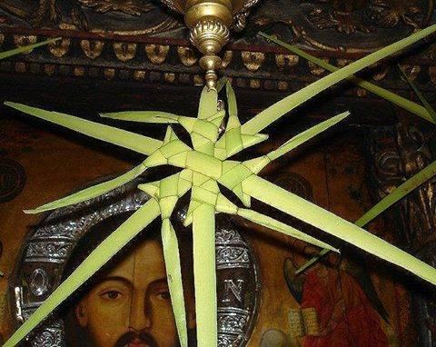 Έθιμα του Πάσχα στην Κρήτη - Οι σταυροί και οι ροδαρές