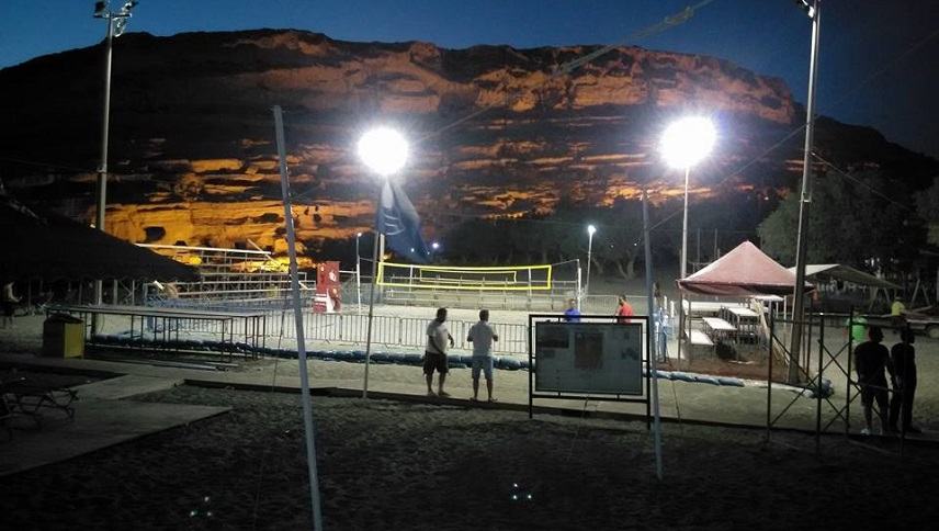 Σερβίς στο   «MATALA MASTER BEACH VOLLEY»