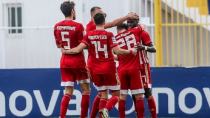 Super League: “Πέρασε” απο το Περιστέρι ο πρωτοπόρος Ολυμπιακός
