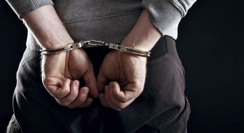 Συλλήψεις στα Αστερούσια για κλοπή και εμπρησμό