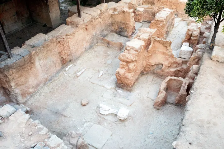 Στο μινωικό ανάκτορο των Αρχανών επιστρέφει για να εξερευνήσει τα μυστικά του η Εφη Σακελλαράκη